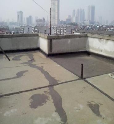 乌拉特后漏水维修 楼顶漏水是什么原因，楼顶漏水维修方法是什么?